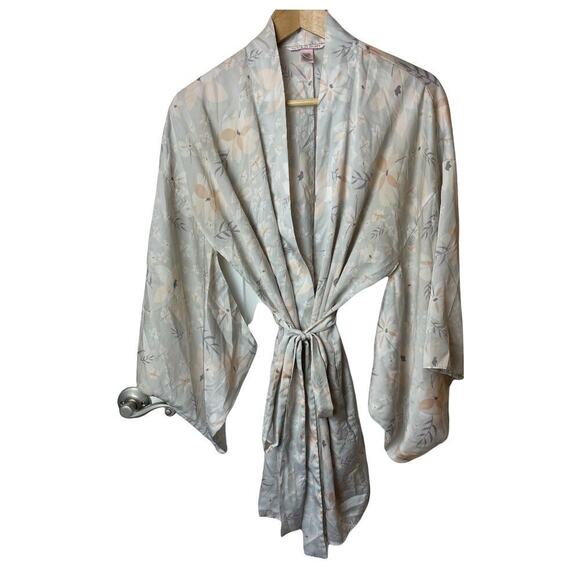 Victoria Secret Dream Floral Gray Kimono Robe Women's Size XS - Picture 3 of 13